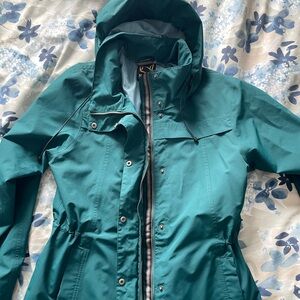Noble Outfitters Rain Coat 🐴